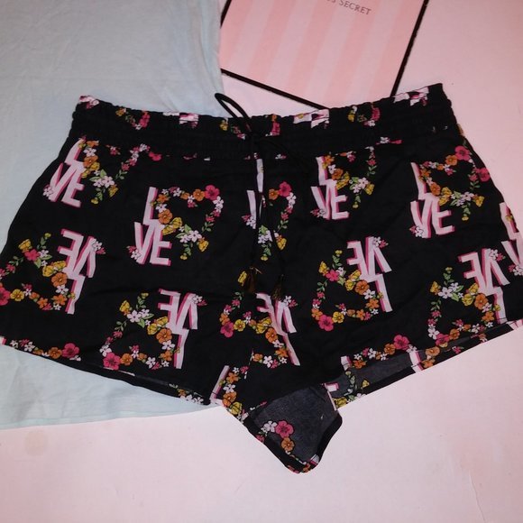 Victoria Secret Pajama Set‎ - Picture 3 of 8